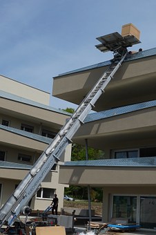 Full-Service Umzug München mit Möbelift