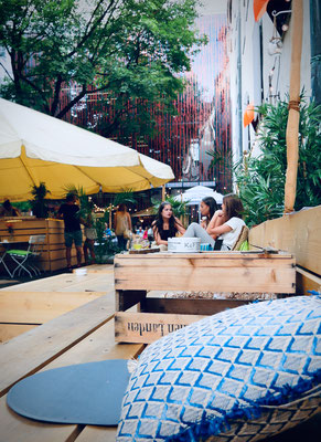 romantische restaurants mit musik munich Lump, Stein und Küchenmeister - die Weinbar im Alten Hof