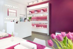 geschafte fur nagelprodukte munich nails & beauty Gärtnerplatz