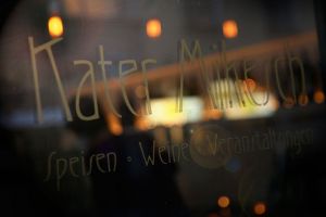 geburtstagsfeiern am strand munich Kater Mikesch