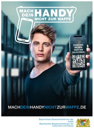 Das Logo der Kampagne. Falco Punch hält sein Smartphone ins Bild.