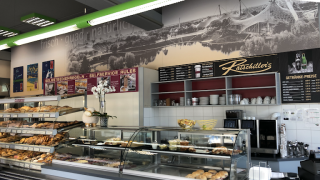 automatische turoffner munich Ratschiller's Bäckerei und Café im Olympiadorf